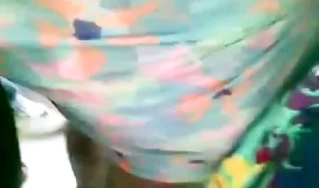 با اشاره به جنده سفید یک خانم داغ بسیار گرم