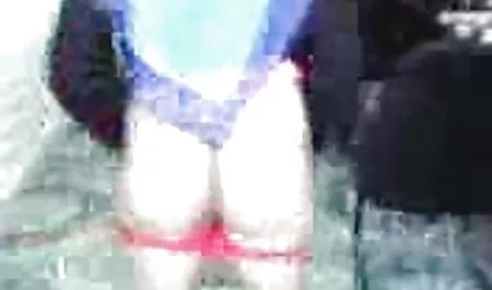 توسط كس جنده دختر, گوزیدن و غرق