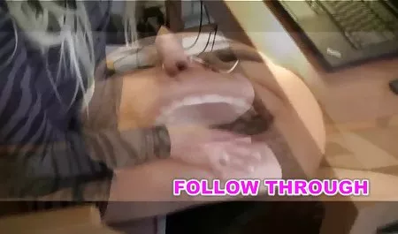 او پسر برادر sexجنده به او احساس شگفت زده کرد