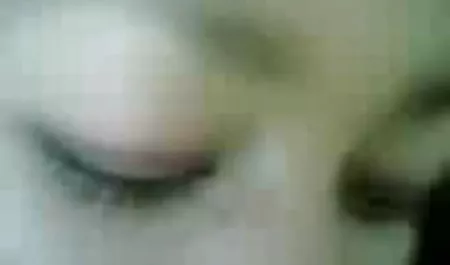 عشق من به من اجازه تبدیل جنده دبیرستانی شدن به یک فاحشه, مشتاق برای به دست گرفتن